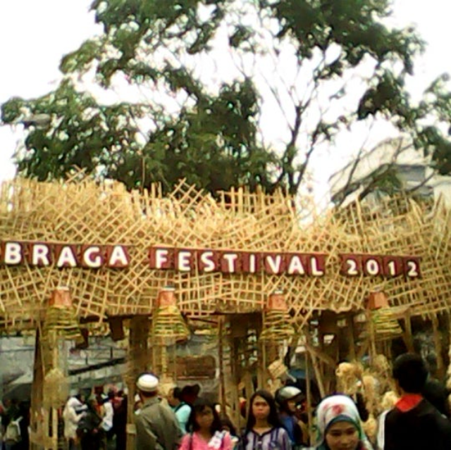 5 Tradisi Unik jika Berkunjung ke Kota Bandung