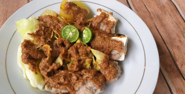 10 Makanan Lezat Khas dari Kota Bandung